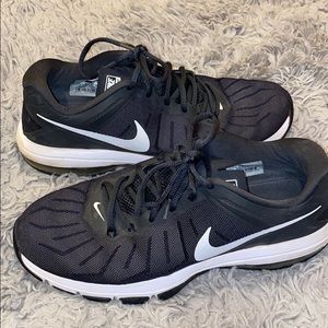 Nike Air Max tennis shoes